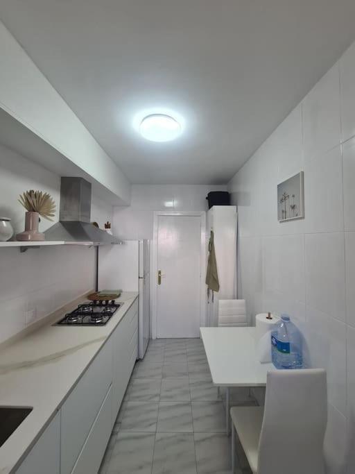 קוניט Nice Beachside 2-Bd Apt Near Barcelona מראה חיצוני תמונה