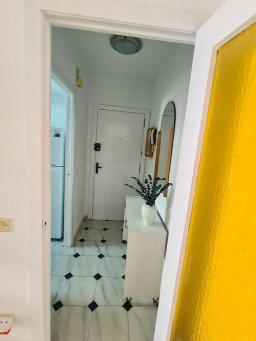 קוניט Nice Beachside 2-Bd Apt Near Barcelona מראה חיצוני תמונה