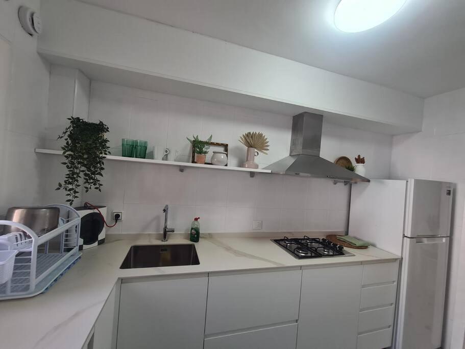 קוניט Nice Beachside 2-Bd Apt Near Barcelona מראה חיצוני תמונה