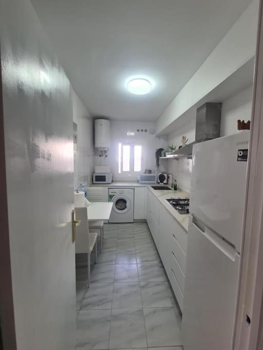 קוניט Nice Beachside 2-Bd Apt Near Barcelona מראה חיצוני תמונה