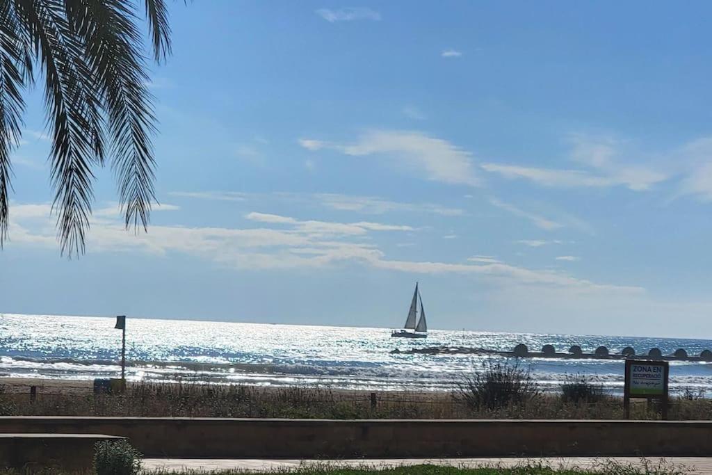 קוניט Nice Beachside 2-Bd Apt Near Barcelona מראה חיצוני תמונה